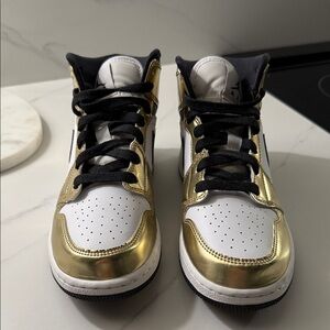 Nike Gold and White Kids Sneakers